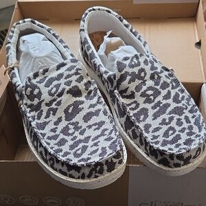 Hey Dude Women's Woven Cheetah Gray Shoes